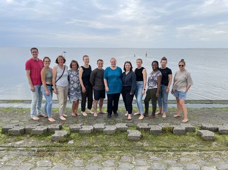 Belinda mit der Fachgruppe Forschungsmethoden an der Nordsee Ende August