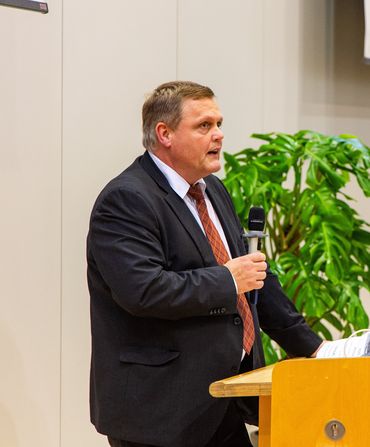 Vorsitzender des Promotionsausschusses Prof. Dr. Rudolf Schröder