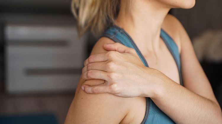 pain, shoulder, closeup, woman, fitness, health, ache, hurt, healthy, painful, caucasian, female, injury, care, adult, workout, hand, white, neck, wellness, person, syndrome, body, strain, medical, problem, exercise, isolated, girl, healthcare, hair, elegance, beautiful, trauma, frozen, thin, sport, women, concept, life, train, face, gymnastics, people, young, therapy, sportswear, skin, background, suffer