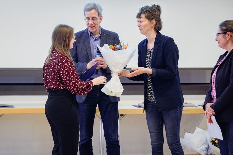 Award presented to chemistry graduate Marit Büsing for an outstanding Master’s thesis.