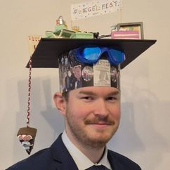 Dr. Lukas Fliegel, 2025