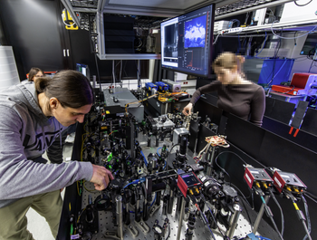View on the microscope’s optical stage whilst group members are making adjustments
