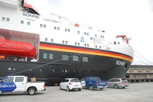 RV Sonne in the harbour of Auckland
