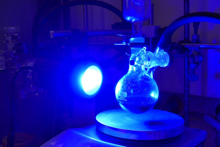 Labore des Instituts für Chemie: UV-Lampe 