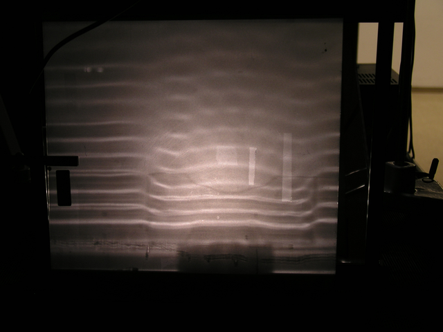 Foto des Bildschirmes einer Wellenwanne.