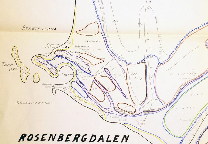 Handgezeichnete karte der Umgebung des Rosenbergtals (Rosenbergdalen) auf Edgeøya, Spitzbergen Archipel.