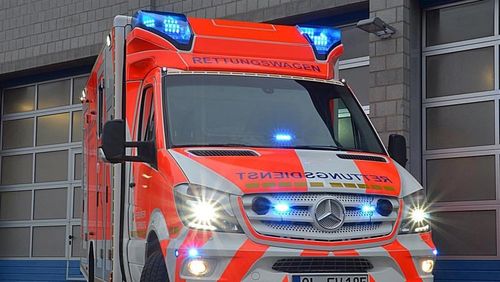 Rettungswagen vor der Feuerwache in Oldenburg