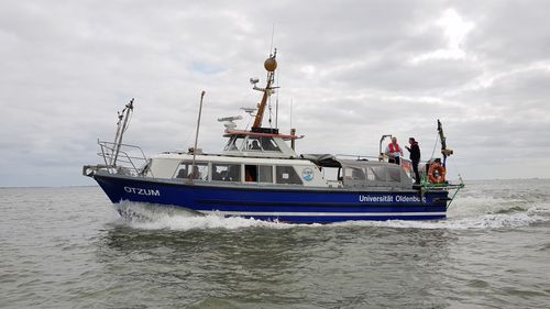 Picture of the research boat Otzum of the University of Oldenburg underway off Spiekeroog.