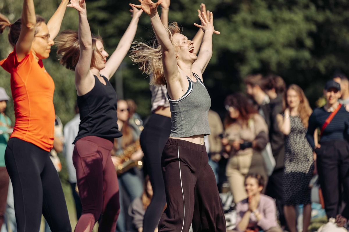 Auftritt von Cardio Dance Fitness