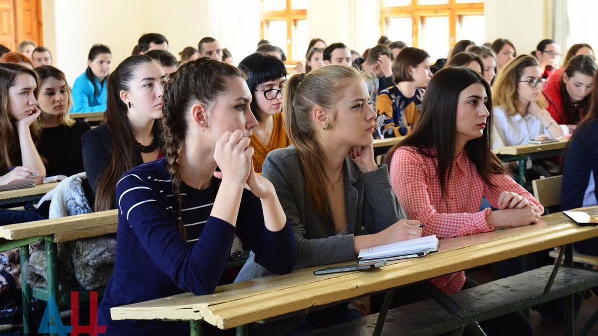 Studierende in einer Vorlesung