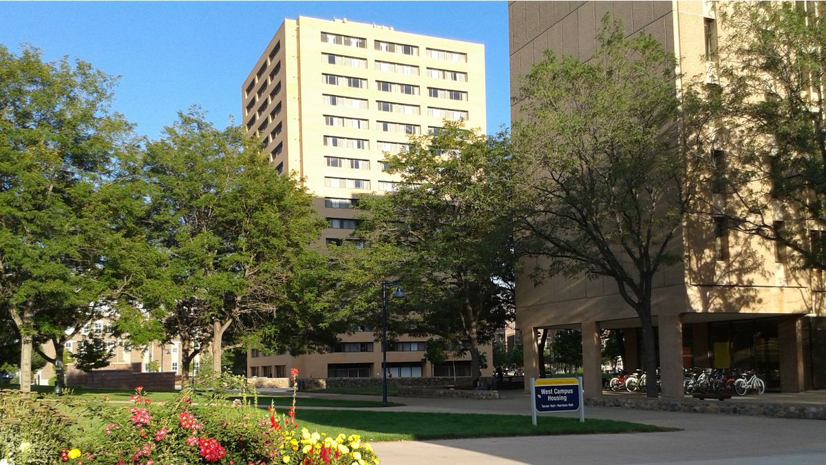 West Campus Housing mit Lawrenson building 