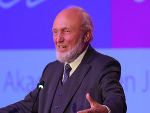 Portrait Prof. Dr. Dr. h. c. mult. Hans-Werner Sinn