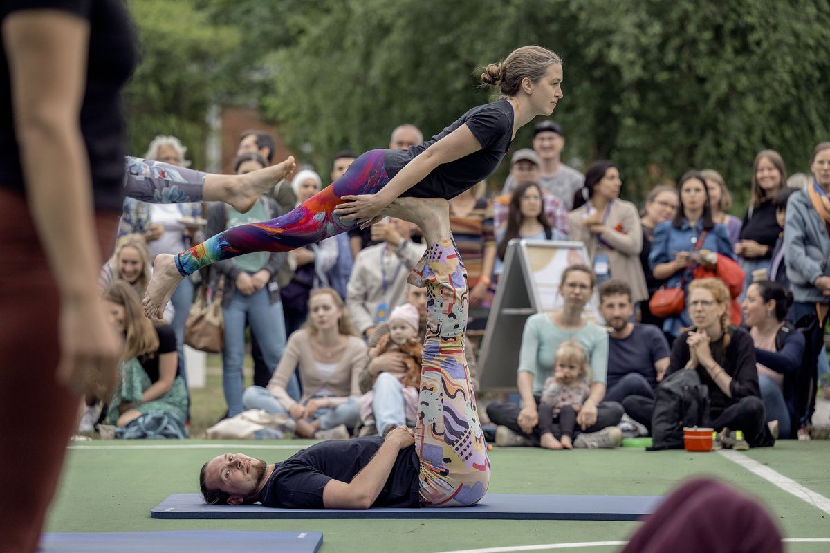 Acro Yoga