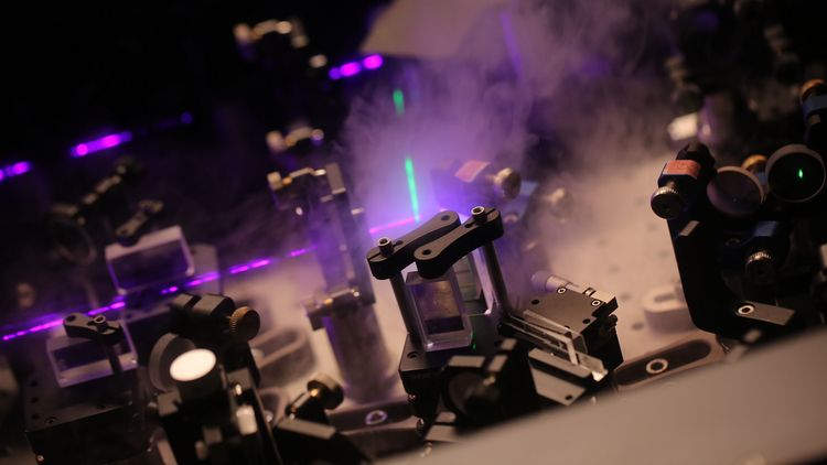 Laserlicht im Nano-Optik-Labor
