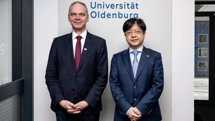 Präsidium, Generalkonsulat, China