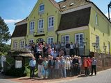 Group picture in front of the Fährkrug in Osten