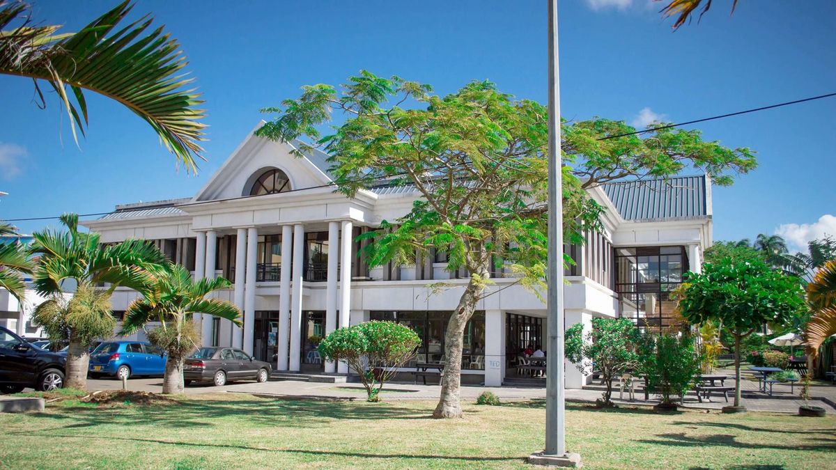 University of Mauritius Eingang