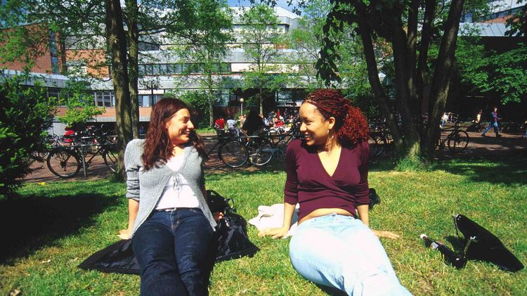 Campus Haarentor vor der Mensa