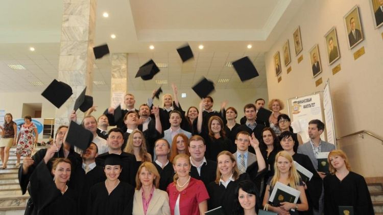 Graduierende der Russischen Plekhanov Wirtschaftsuniversität