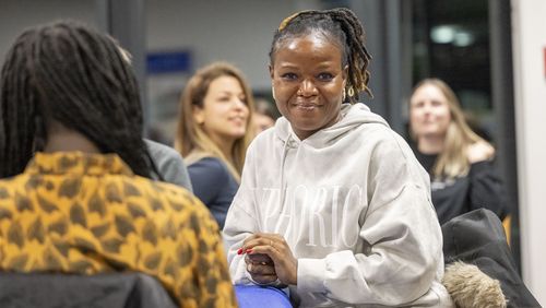 Portrait der Trägerin des DAAD-Preis 2023 an der Universität Oldenburg, Adenike Adenaya.