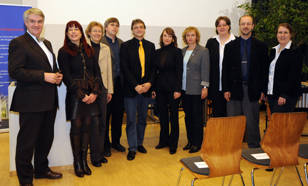 Michael Wefers (UGO), Dr. Stephanie Abke (EWE Stiftung), Prof. Dr. Ilka Parchmann, Dr. Jesko l. Verhey, Prof. Dr. Mathias S. Wickleder, Rea Kodalle, Dr. Claudia Matuschek, Maike Peper, Rolf Ulses, Prof. Dr. Sabine Doering
