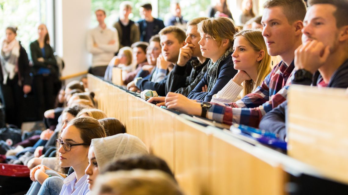 Studierende, mohssen assanimoghaddam